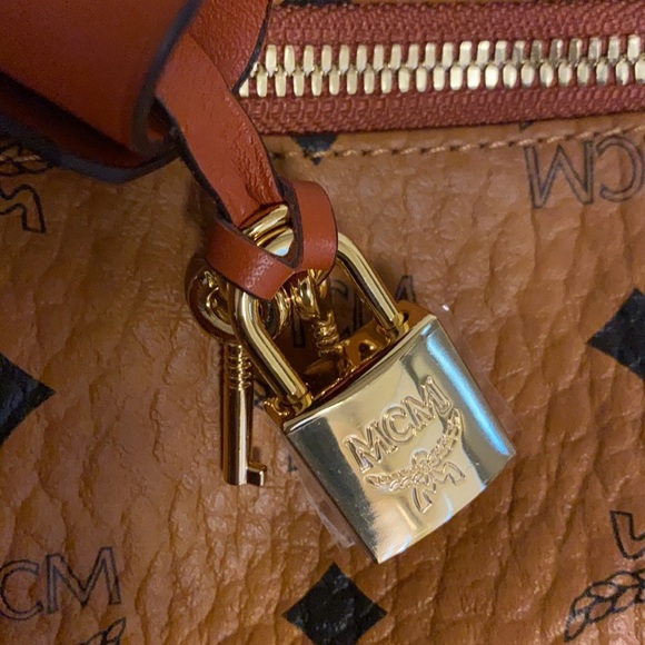 🧳 AUTHENTIC MCM Brand New Never Used Travel Bag - Picture 13 of 14